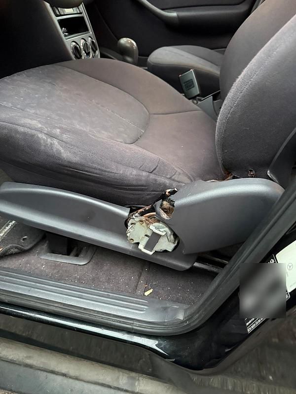 Schwarz Gebraucht 2004 Mercedes A140 Kleinwagen | 1.000 € - Bild 1/4