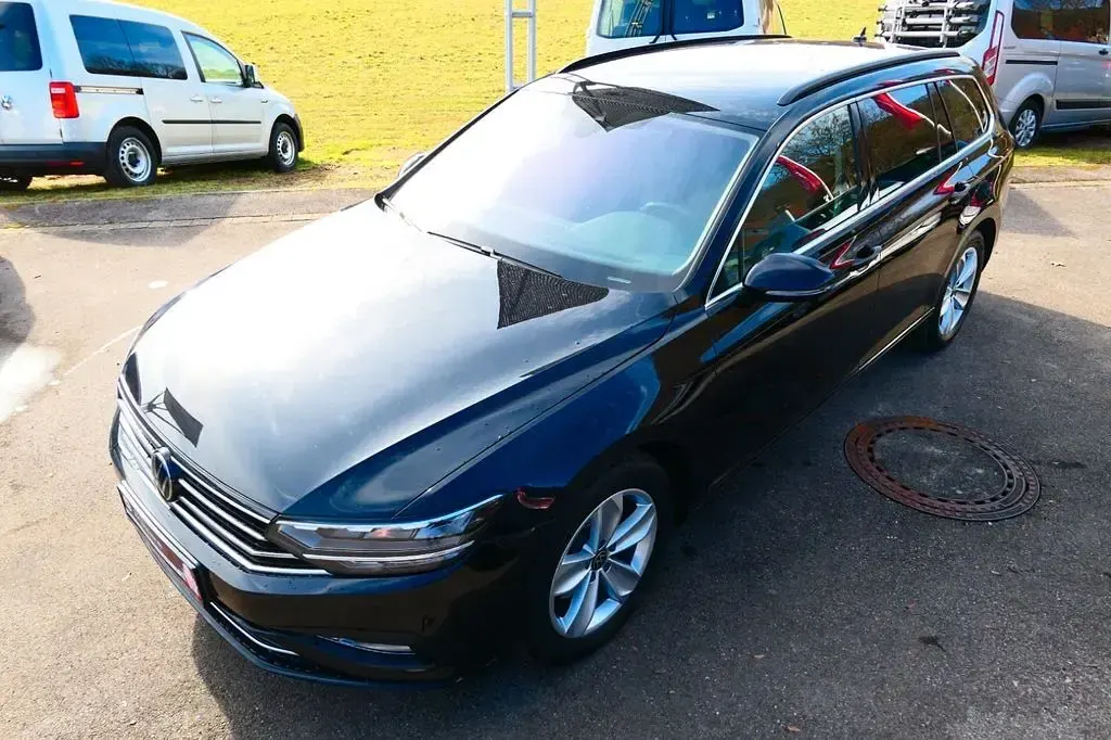 Gebraucht VW Passat Business 150 PS (110 kW) 2022 Schwarz Kombi