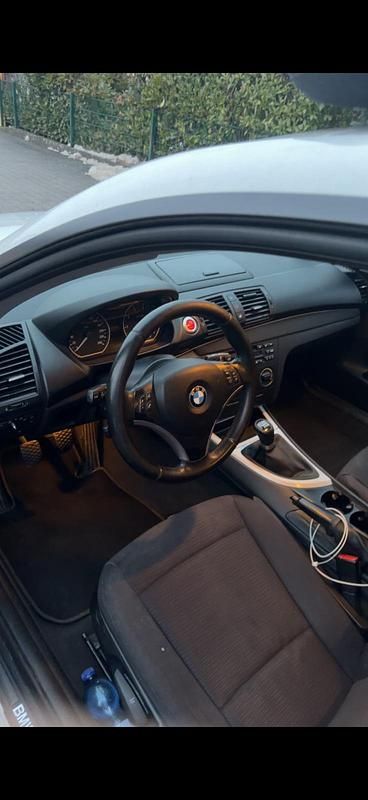 Gebraucht BMW 118 143 PS (105 kW) 2007 Weiß Kleinwagen