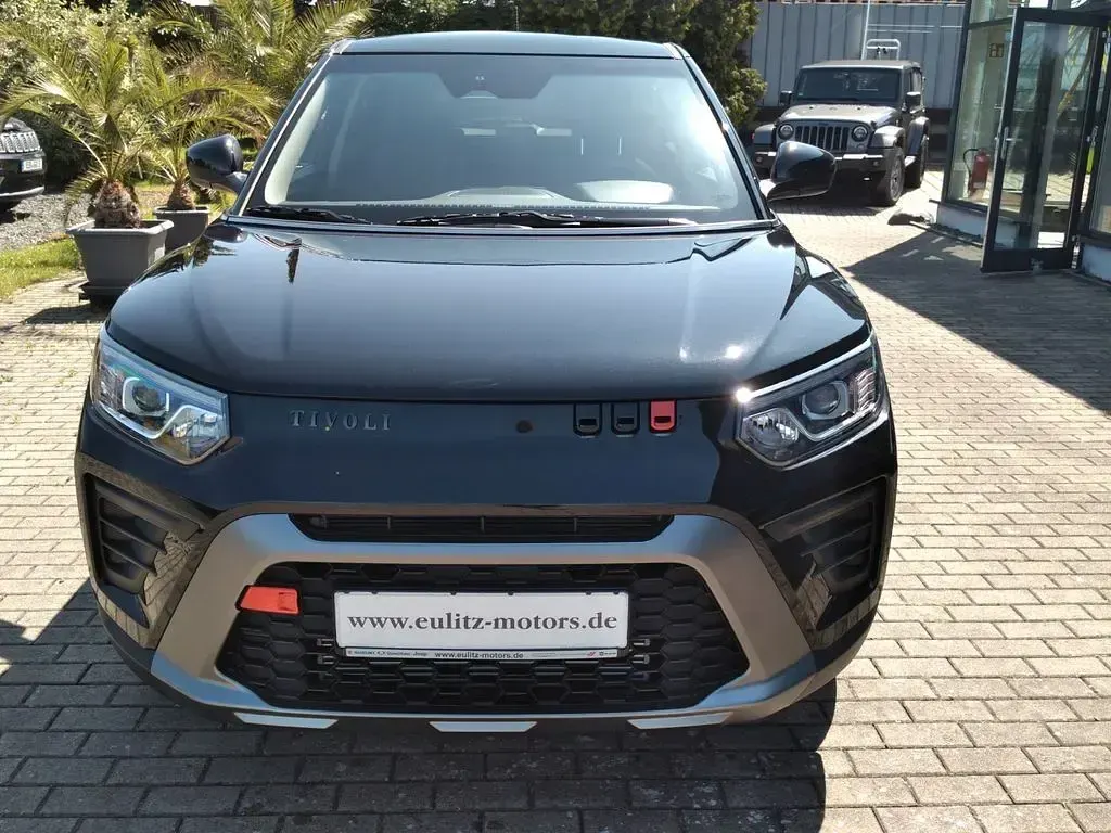 Neu SsangYong Tivoli 163 PS (119 kW) 2026 Schwarz SUV