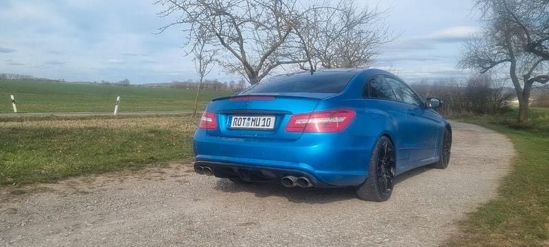 Gebraucht Mercedes E350 292 PS (214 kW) 2009 Blau Coupé
