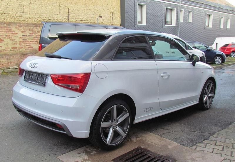 Gebraucht Audi A1 S-Line 86 PS (63 kW) 2015 Weiß Kleinwagen