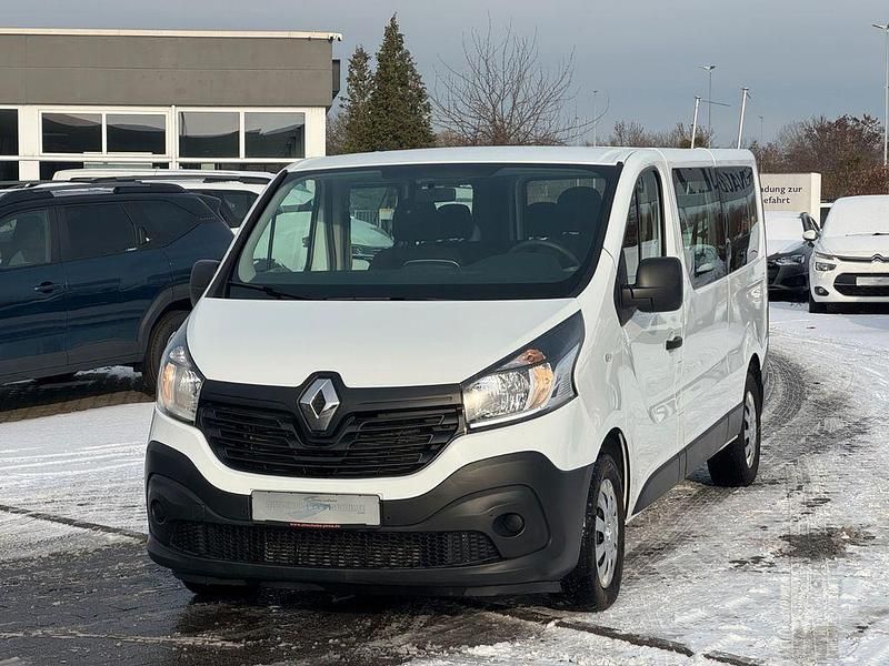 Gebraucht Renault Trafic Expression 145 PS (106 kW) 2018 Weiß Van / Kleinbus