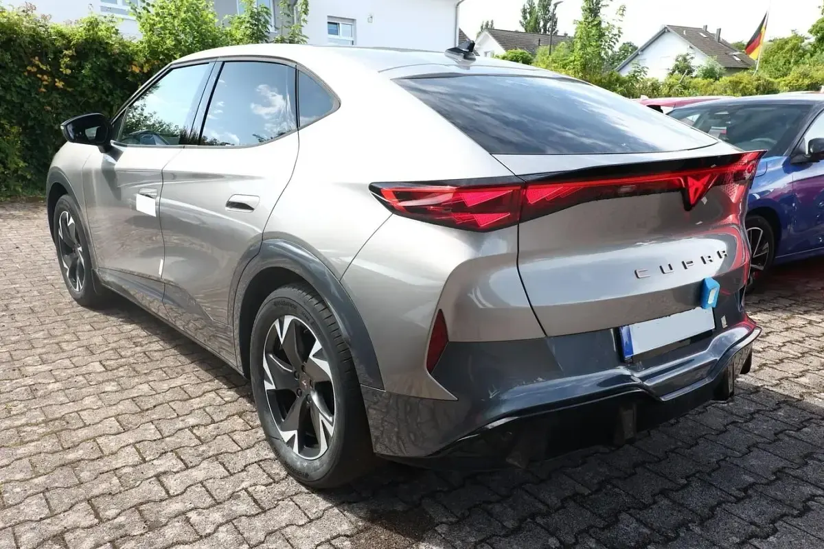 Neu Cupra Tavascan Endurance 210 kW (286 PS) 2026 Atacama desert metallic SUV