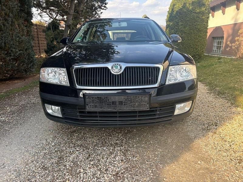 Gebraucht Skoda Octavia Team Edition 102 PS (75 kW) 2008 Schwarz Kombi