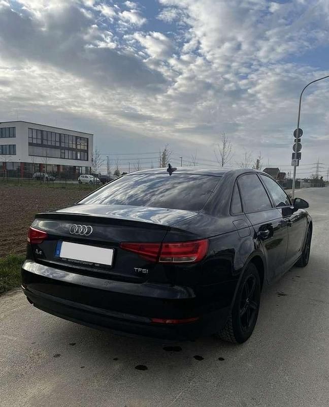 Gebraucht Audi A4 Comfort 150 PS (110 kW) 2016 Limousine