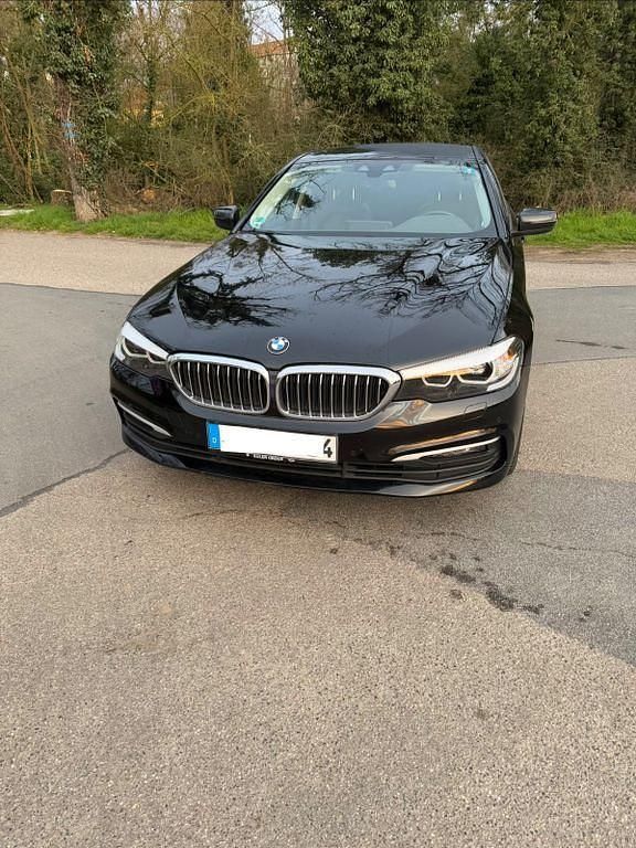 Gebraucht BMW 520 Efficient Dynamics 190 PS (139 kW) 2018 Schwarz Limousine