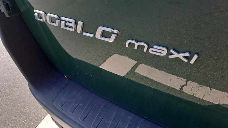 Grün Gebraucht 2019 Fiat Doblò Van / Kleinbus | 8.900 € (Guter Preis) - Bild 1/4