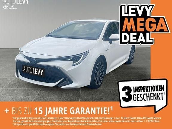 Schneeweiß Gebraucht 2021 Toyota Corolla Team Limousine | 21.990 € (Guter Preis) - Bild 1/4