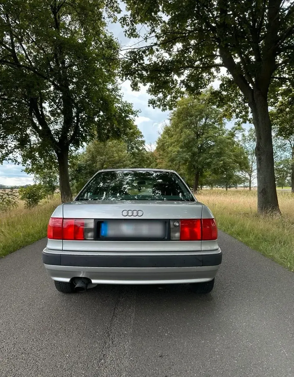 Gebraucht Audi 80 116 PS (85 kW) 1994 Silber Limousine