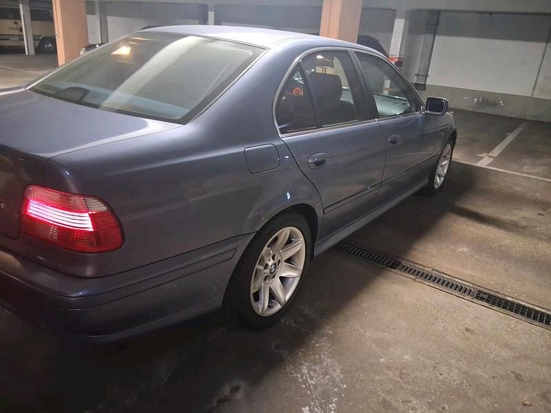 Gebraucht BMW 525 192 PS (141 kW) 2002 Blau Limousine