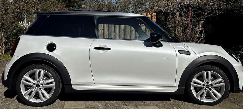 Gebraucht 2024 Mini John Cooper Works Kleinwagen | 45.179 € - Bild 1/4