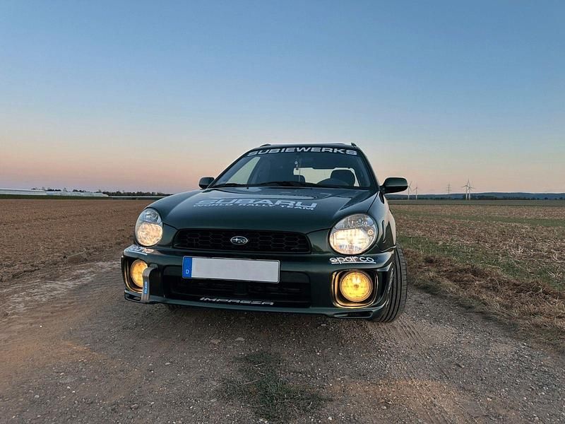 Grün Gebraucht 2002 Subaru Impreza Kombi | 4.500 € (Fairer Preis) - Bild 1/4