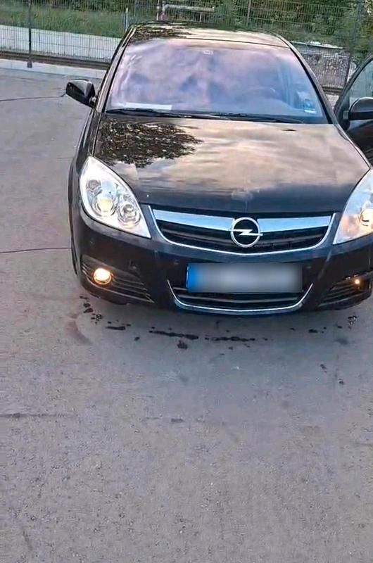 Schwarz Gebraucht 2007 Opel Signum Kombi | 1.950 € (Fairer Preis) - Bild 1/4