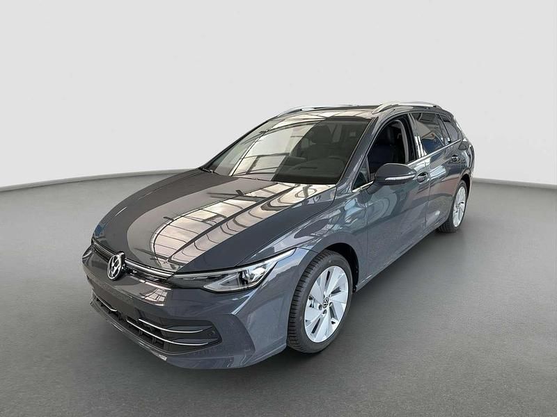 Gebraucht VW Golf VIII Style 150 PS (110 kW) 2024 Grau (delfingrau metallic) Kombi