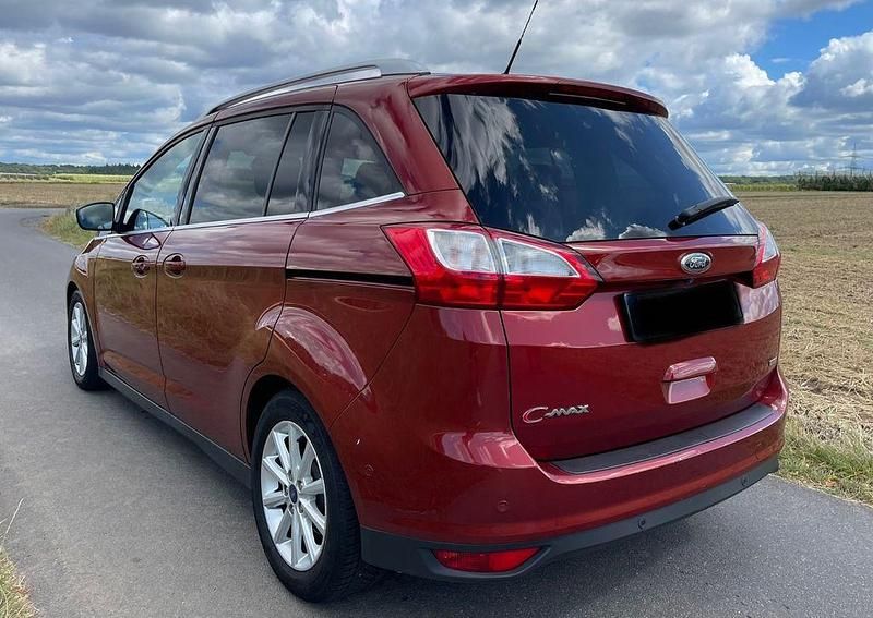 Gebraucht Ford C-MAX Titanium 125 PS (91 kW) 2017 Rot Van / Kleinbus