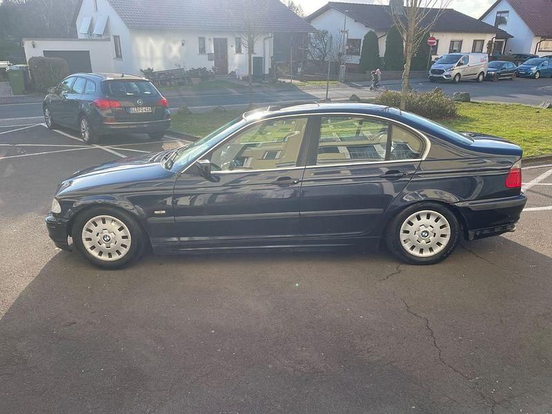 Gebraucht BMW 323 Performance 170 PS (125 kW) 1998 Blau Limousine