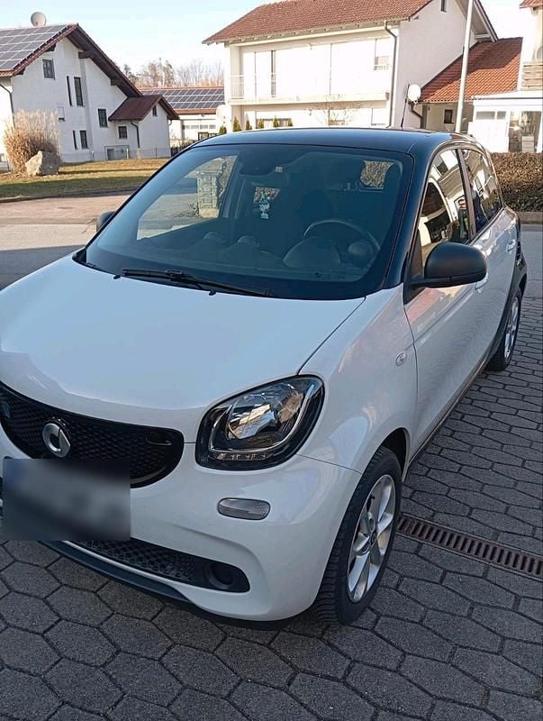 Gebraucht Smart ForFour Electric Drive 60 kW (82 PS) 2019 Weiß Kleinwagen
