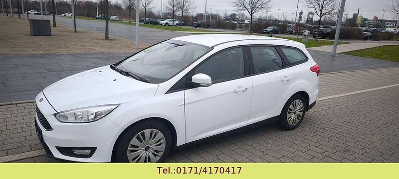 Gebraucht Ford Focus Business Edition 95 PS (69 kW) 2016 Weiß Limousine