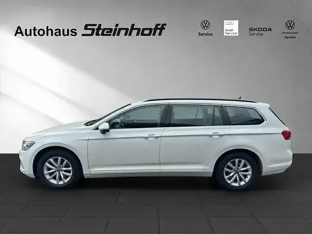 Gebraucht VW Passat R-line 2022 Andere Kombi
