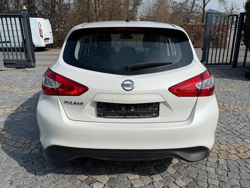 Gebraucht Nissan Pulsar 116 PS (85 kW) 2015 Weiß Kleinwagen