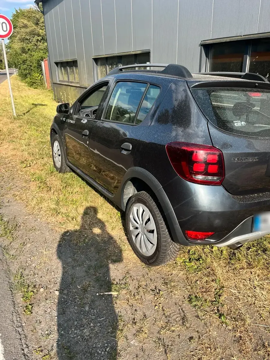 Gebraucht Dacia Sandero Stepway 90 PS (66 kW) 2017 Grau Kleinwagen