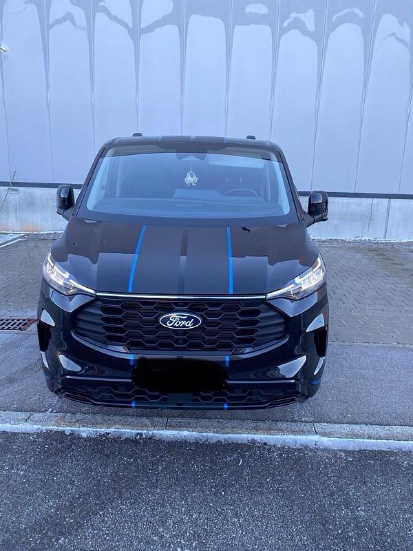 Gebraucht Ford Tourneo Sport 170 PS (125 kW) 2025 Schwarz Van / Kleinbus