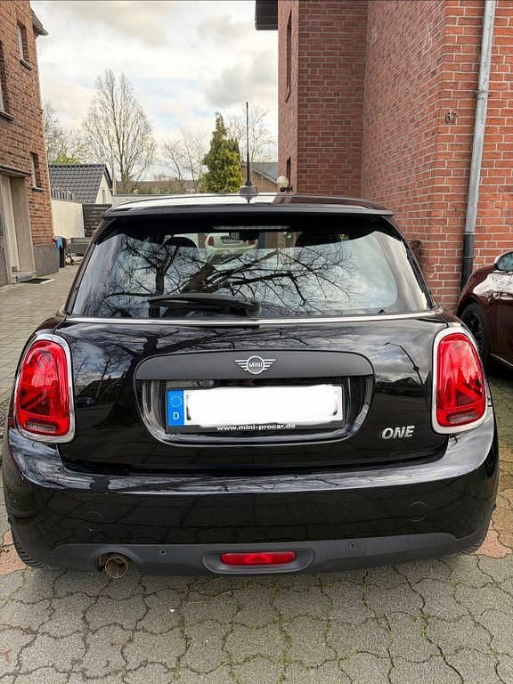 Gebraucht Mini ONE 102 PS (75 kW) 2018 Schwarz Kleinwagen