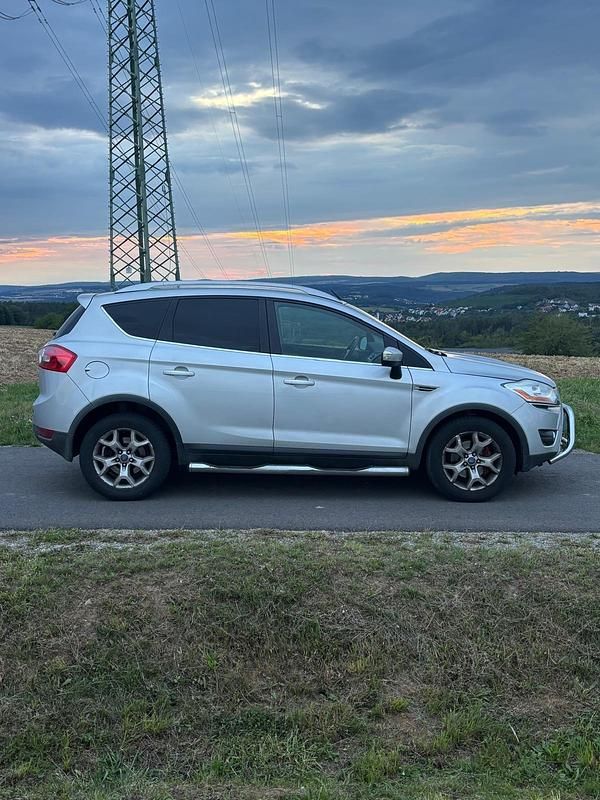 Gebraucht Ford Kuga 136 PS (100 kW) 2008 Silber SUV