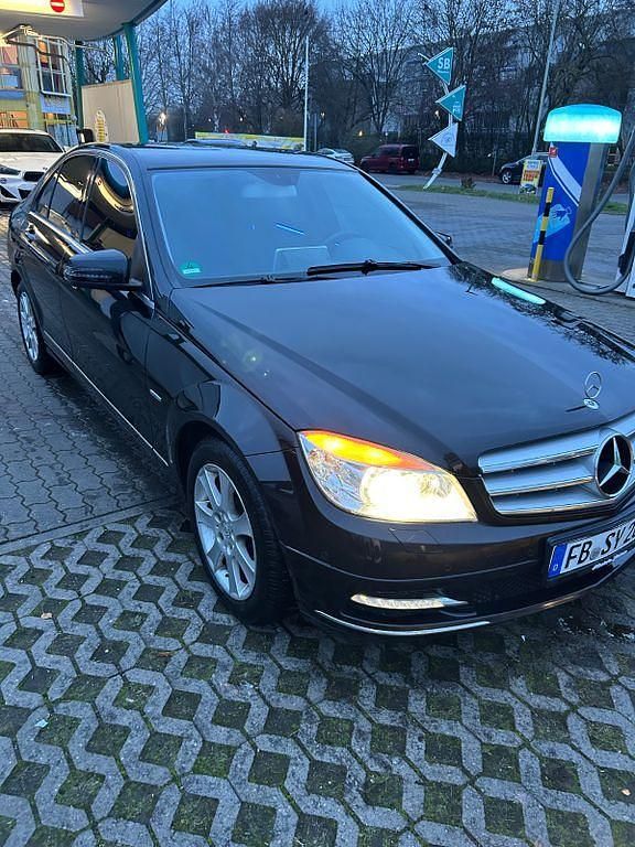 Schwarz Gebraucht 2010 Mercedes C250 Limousine | 10.000 € - Bild 1/4