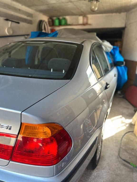 Gebraucht BMW 318 116 PS (85 kW) 1999 Silber Limousine