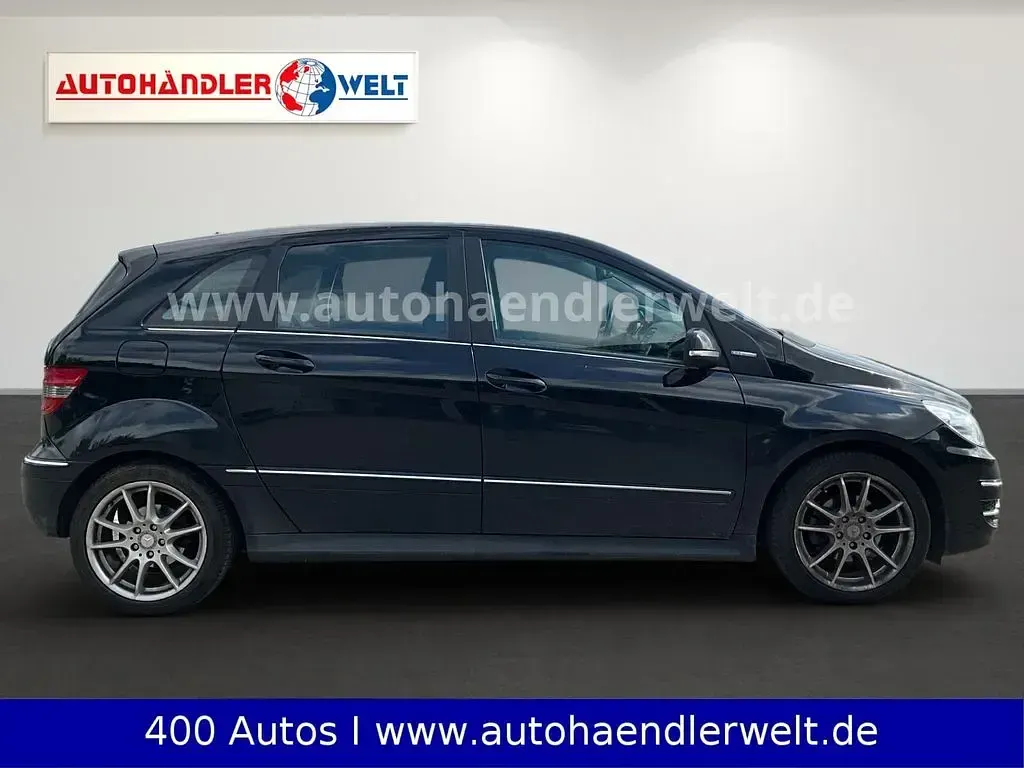 Gebraucht Mercedes B180 116 PS (85 kW) 2010 Schwarz Van / Kleinbus