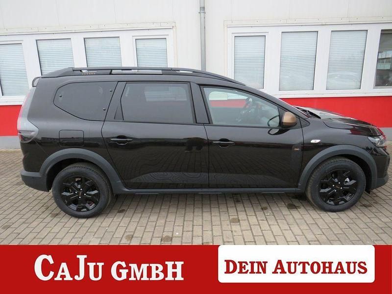 Neu Dacia Jogger 110 PS (80 kW) 2026 Schwarz Van / Kleinbus