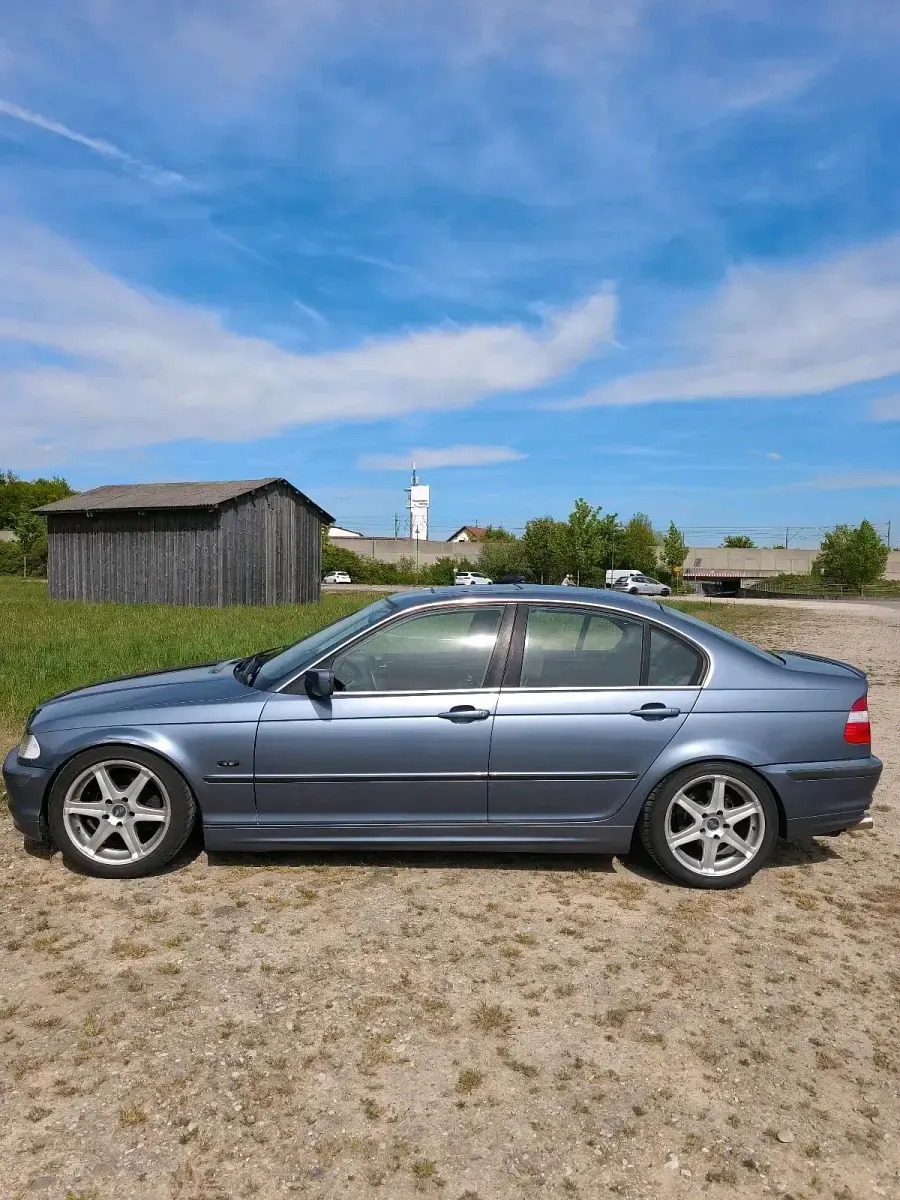 Second-hand BMW 320 150 CP (110 kW) 1998 Albastru Berlinǎ