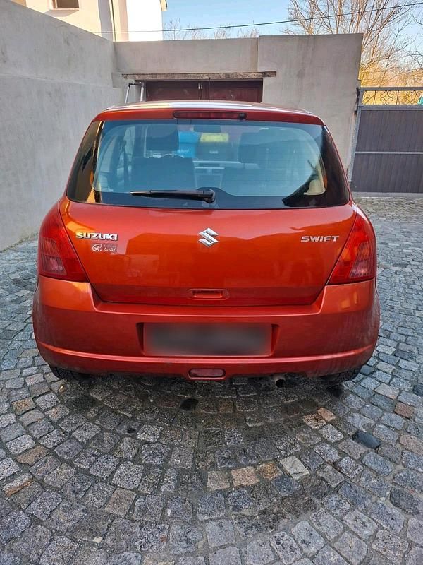 Gebraucht Suzuki Swift 92 PS (67 kW) 2006 Orange Kleinwagen