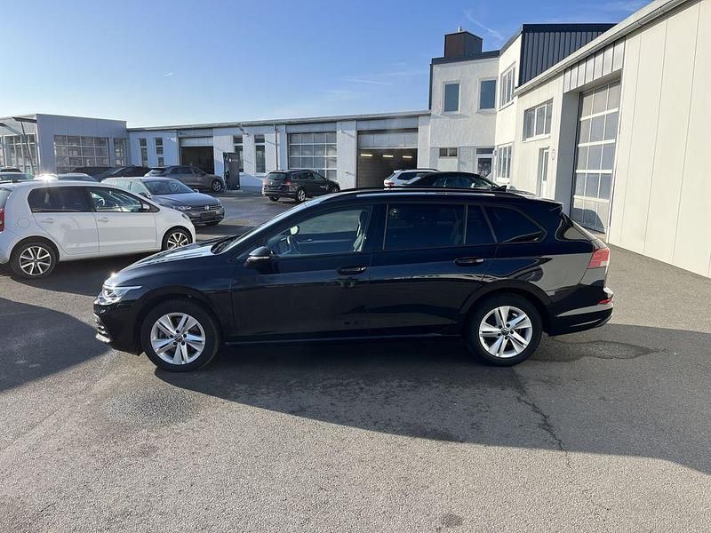 Gebraucht VW Golf VII Life 150 PS (110 kW) 2021 Schwarz Kombi
