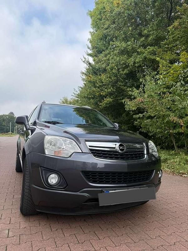 Grau Gebraucht 2015 Opel Antara Cosmo SUV | 9.500 € (Etwas zu teuer) - Bild 1/4