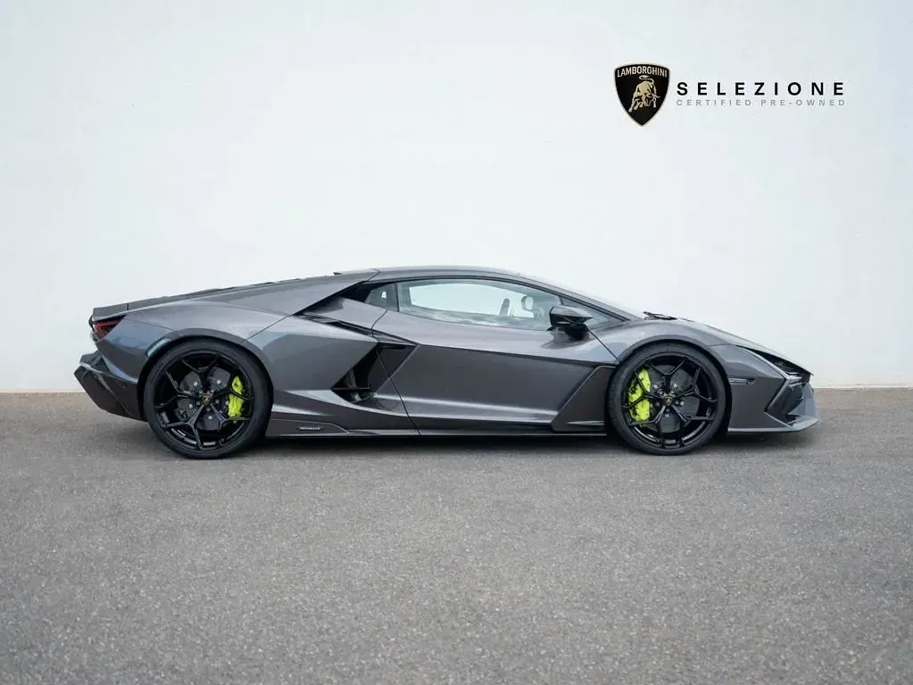 Gebraucht Lamborghini Revuelto 1016 PS (747 kW) 2026 Grau Coupé
