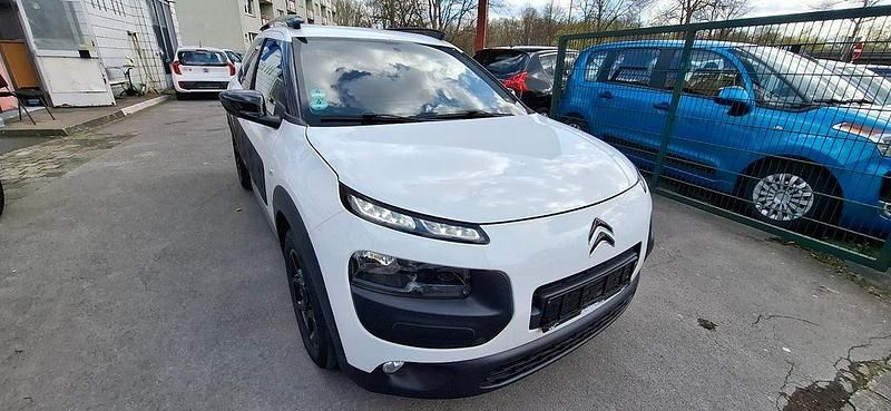 Gebraucht Citroën C4 SELECTION 82 PS (60 kW) 2016 Weiß SUV