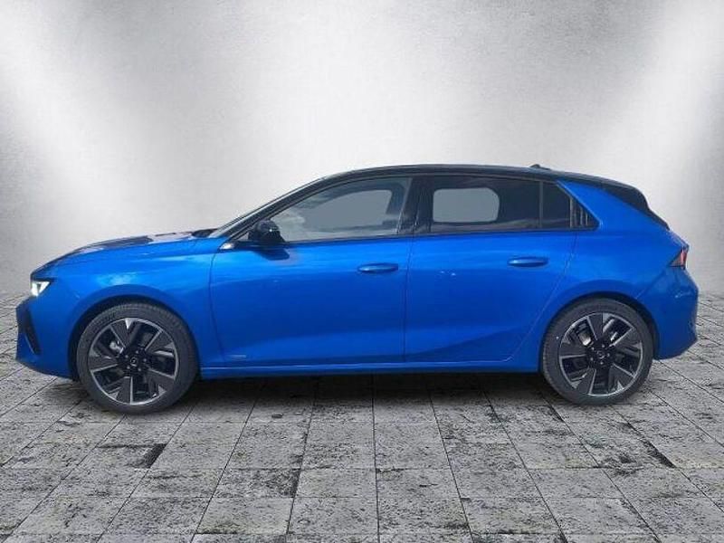 Gebraucht Opel Astra Ultimate 114 kW (156 PS) 2023 Kobalt blau (metallic) Limousine