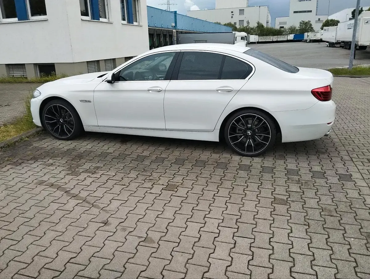Gebraucht BMW 520 Comfort Edition 184 PS (135 kW) 2013 Weiß Limousine