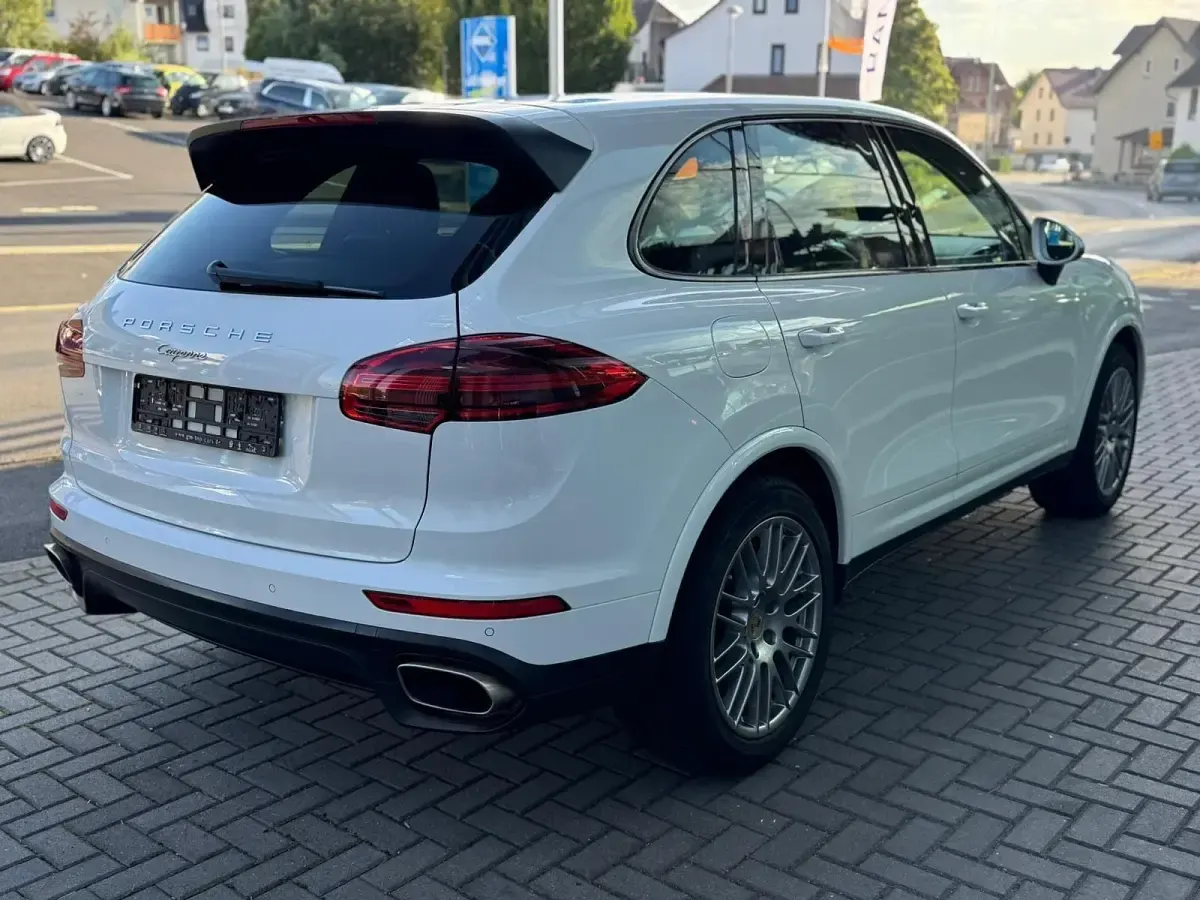 Usata Porsche Cayenne Platinum Edition 262 CV (192 kW) 2017 Bianco SUV