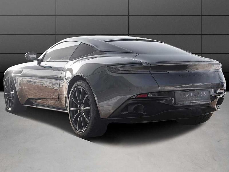 Gebraucht Aston Martin DB11 534 PS (392 kW) 2022 Grau Coupé