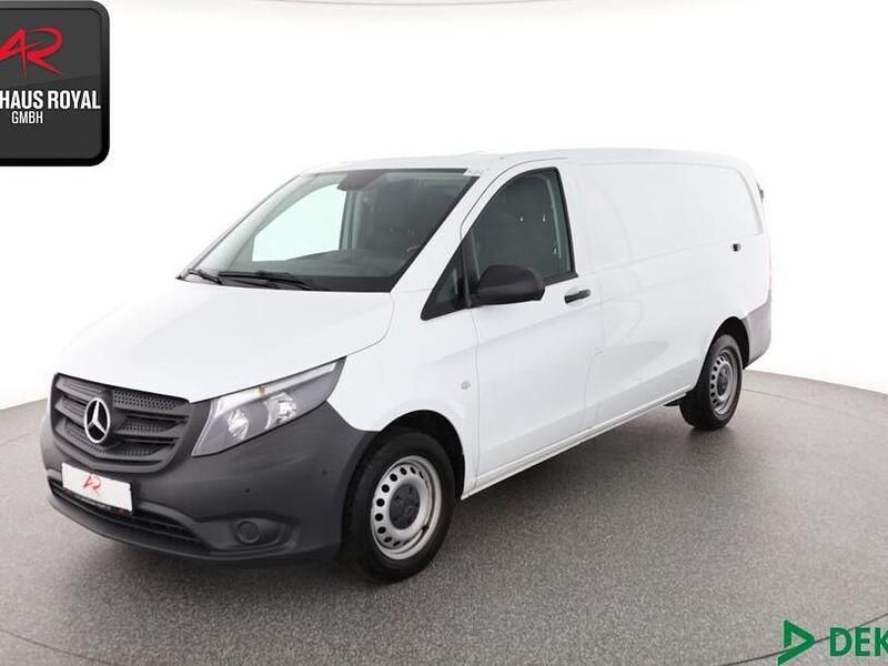Weiss Gebraucht 2020 Mercedes Vito Van / Kleinbus | 23.680 € (Guter Preis) - Bild 1/4