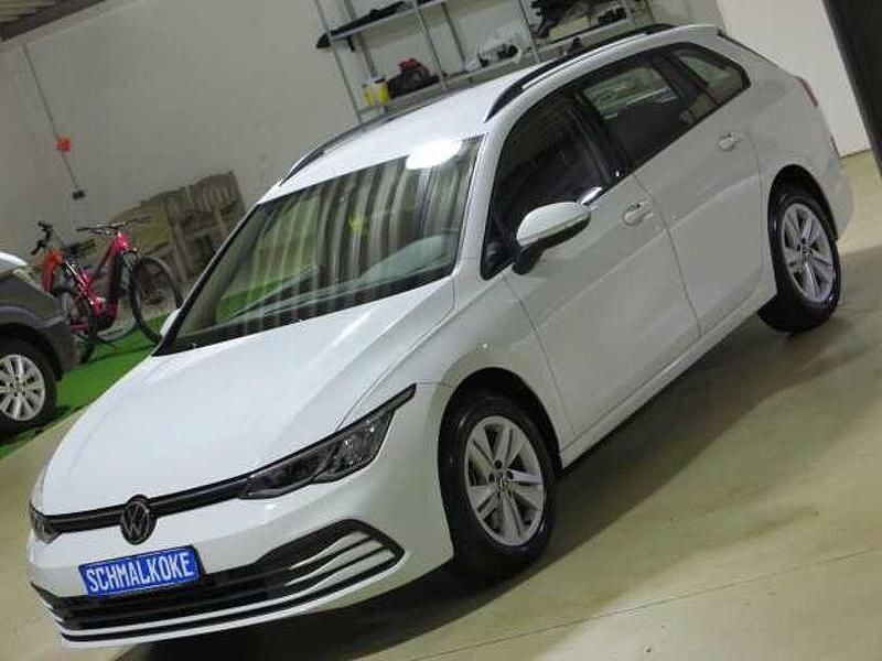 Gebraucht VW Golf VIII Life 116 PS (85 kW) 2022 Pure white Kombi