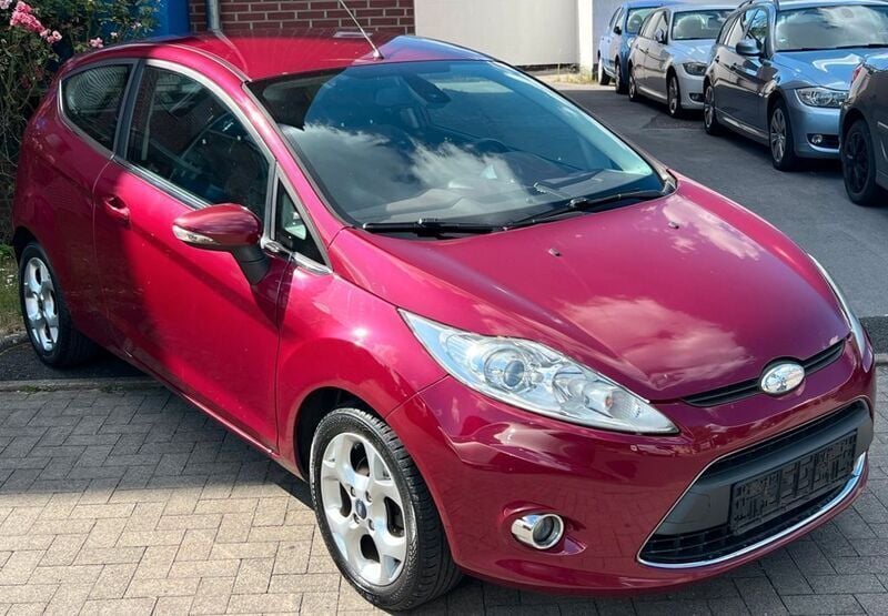 Rot Gebraucht 2008 Ford Fiesta Titanium Kleinwagen | 2.750 € (Fairer Preis) - Bild 1/4