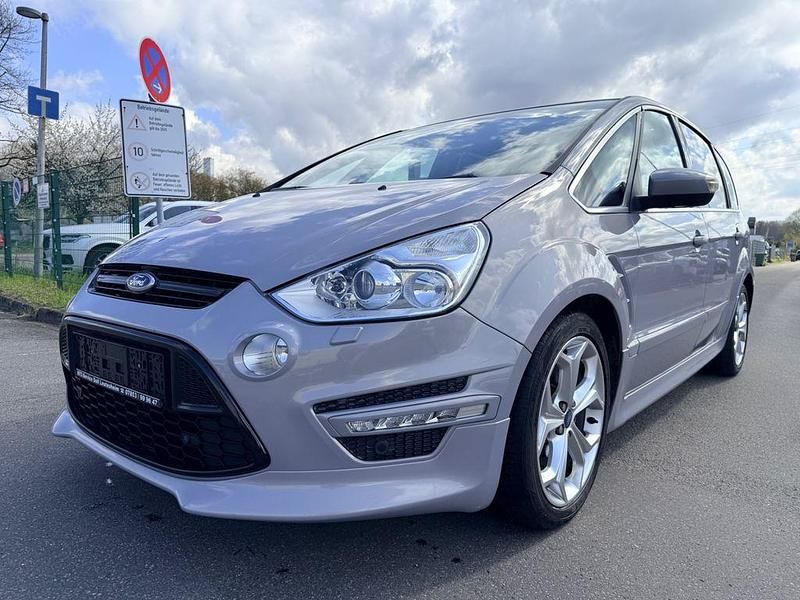 Gebraucht Ford S-MAX Titanium S 163 PS (119 kW) 2011 Silber Van / Kleinbus