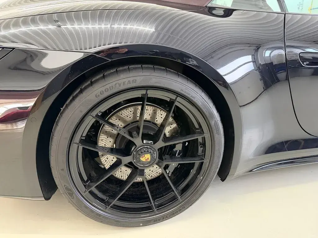 Gebraucht Porsche 911 541 PS (397 kW) 2026 Schwarz Cabrio