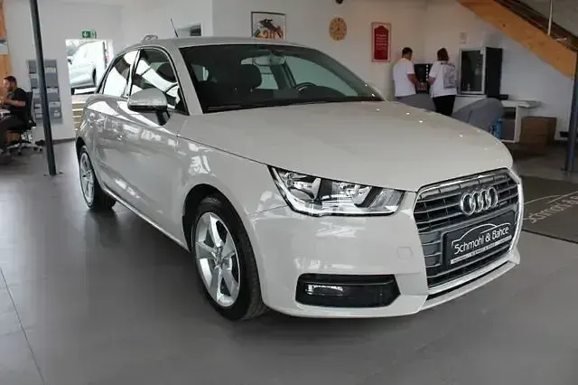 Gebraucht Audi A1 Sportback Sport 95 PS (69 kW) 2018 Beige Kleinwagen