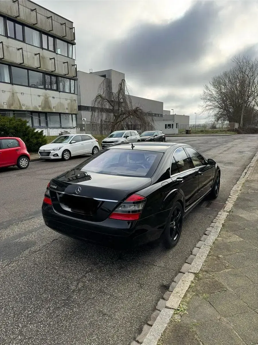 Gebraucht Mercedes S500 387 PS (284 kW) 2008 Schwarz Limousine